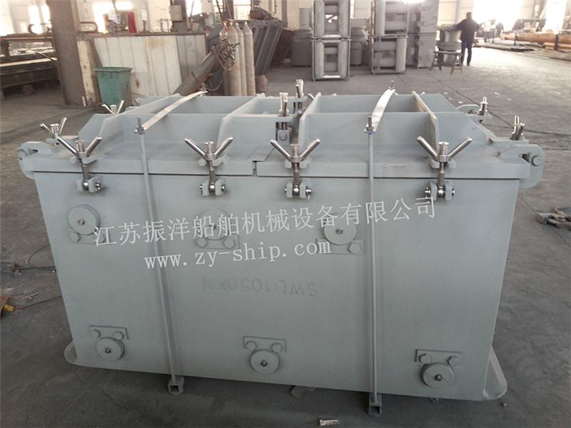 带舱盖的滚柱导缆器2