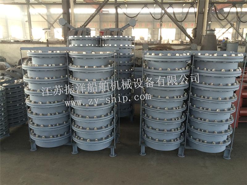 带围板的人孔盖1